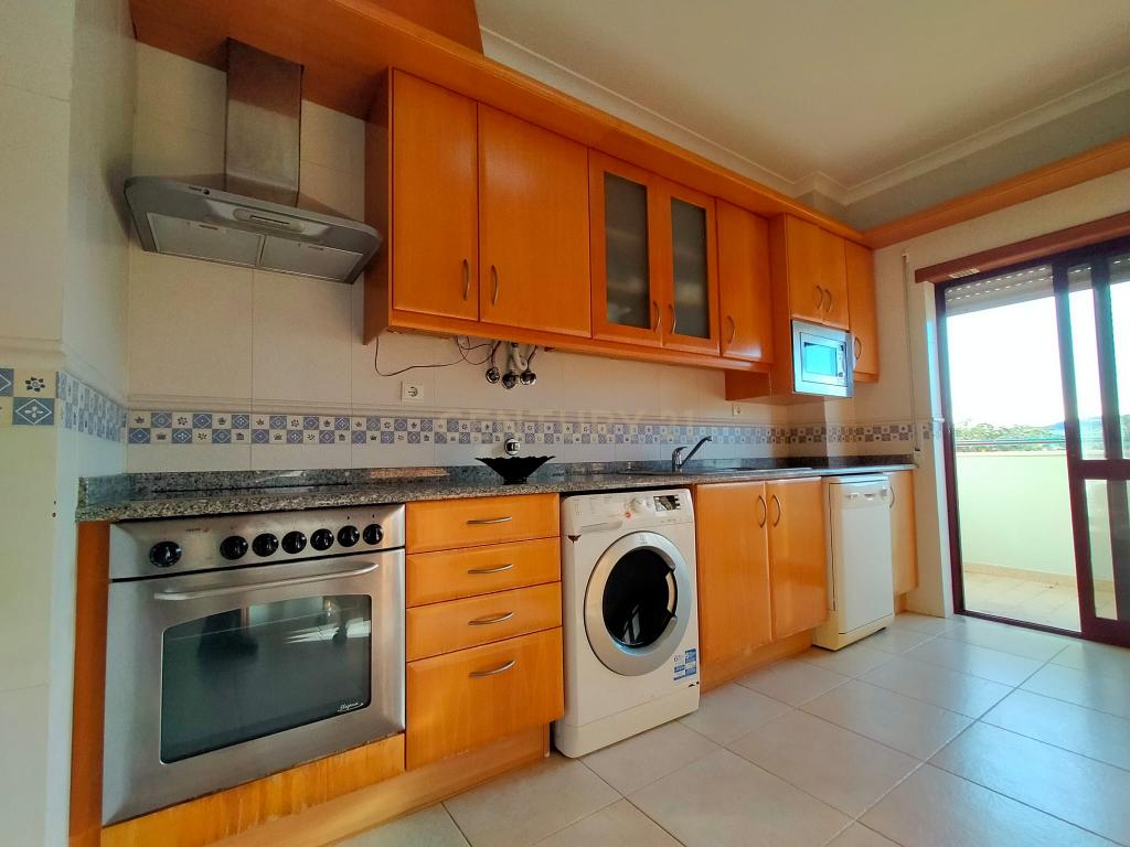 Apartamento T3 com Garagem  - Image 1